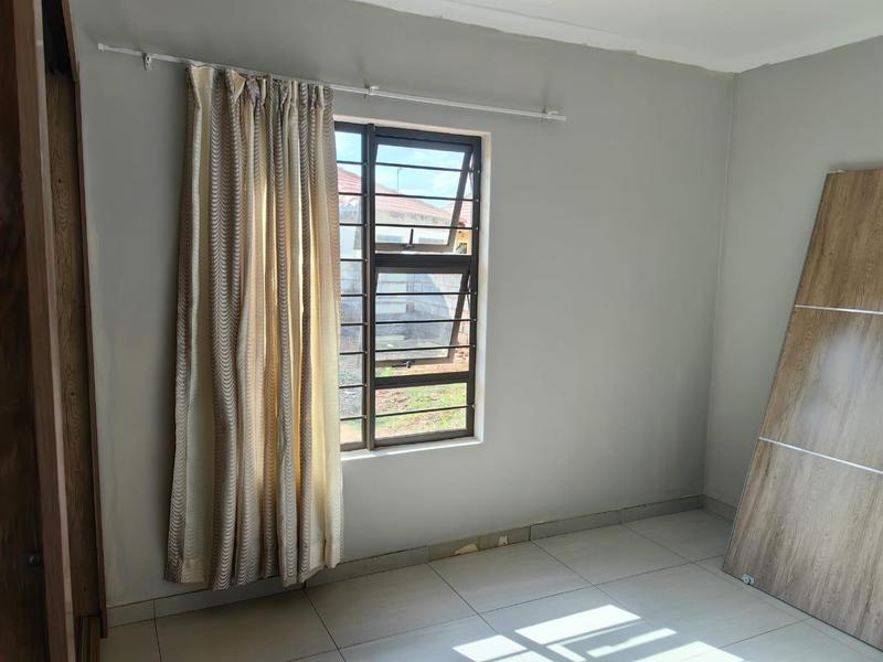 7 Bedroom Property for Sale in Dawn Park Gauteng