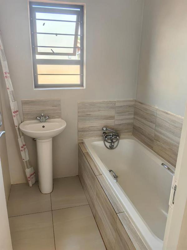7 Bedroom Property for Sale in Dawn Park Gauteng