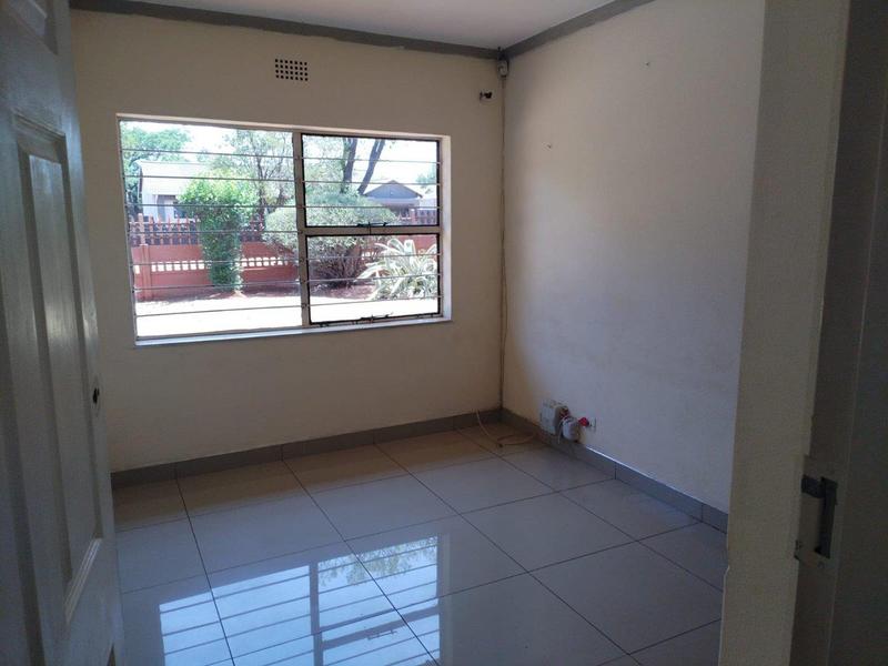 3 Bedroom Property for Sale in Dawn Park Gauteng