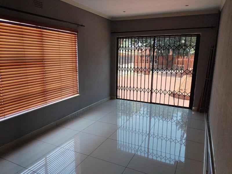 3 Bedroom Property for Sale in Dawn Park Gauteng