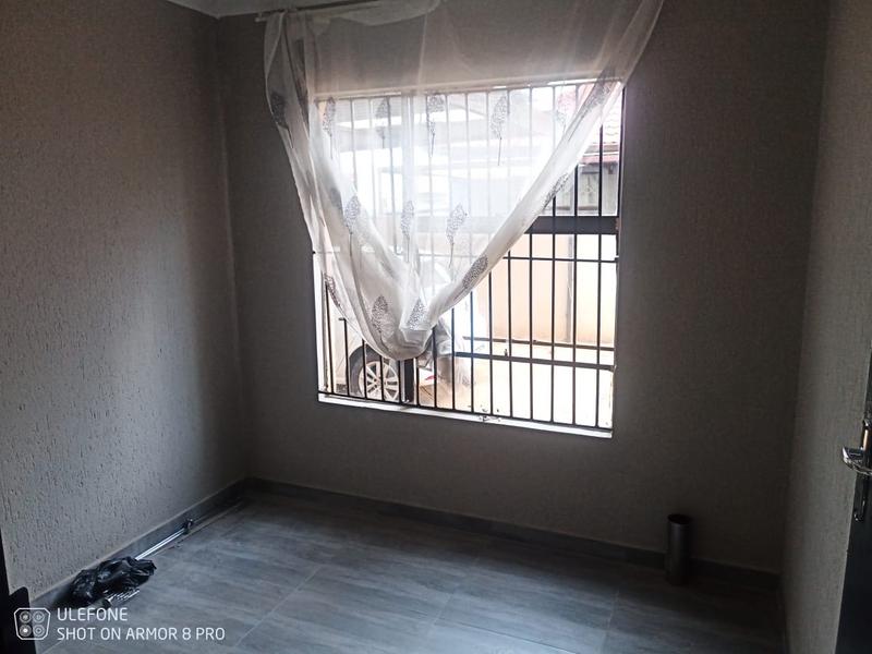 3 Bedroom Property for Sale in Dawn Park Gauteng