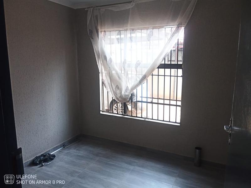 3 Bedroom Property for Sale in Dawn Park Gauteng