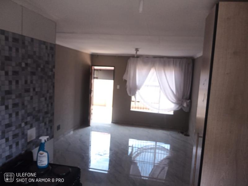 3 Bedroom Property for Sale in Dawn Park Gauteng