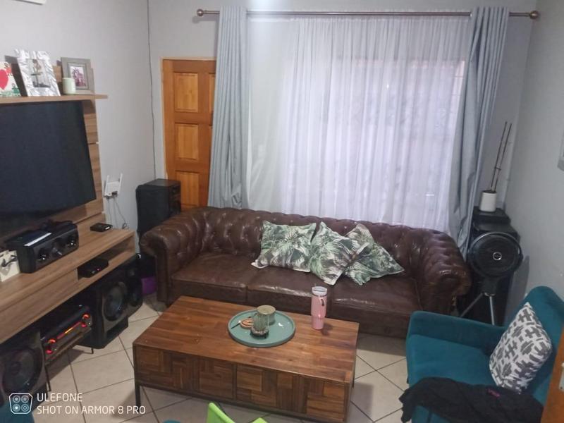 3 Bedroom Property for Sale in Dawn Park Gauteng