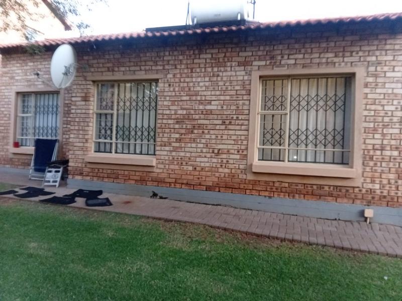 3 Bedroom Property for Sale in Dawn Park Gauteng