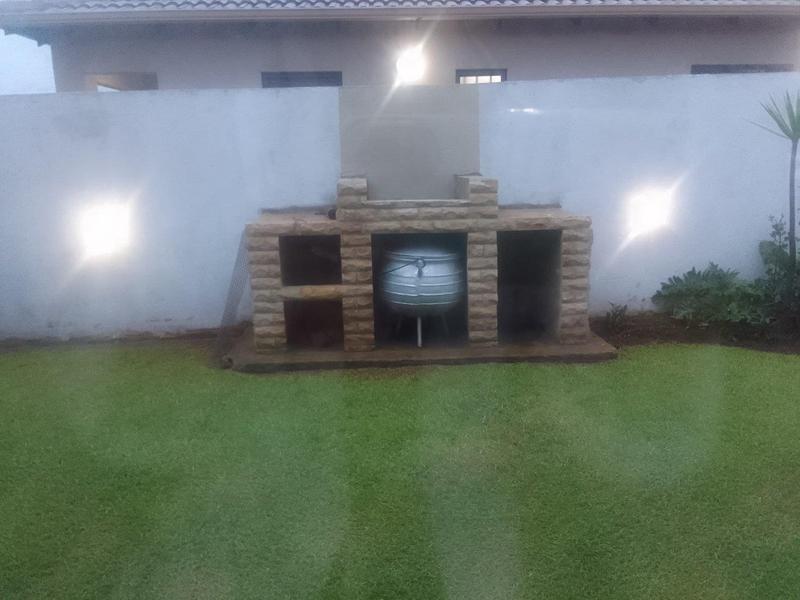 2 Bedroom Property for Sale in Dawn Park Gauteng