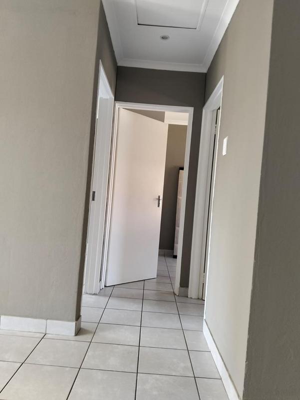 2 Bedroom Property for Sale in Dawn Park Gauteng