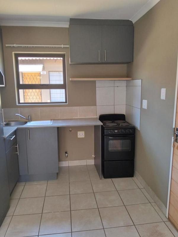 2 Bedroom Property for Sale in Dawn Park Gauteng