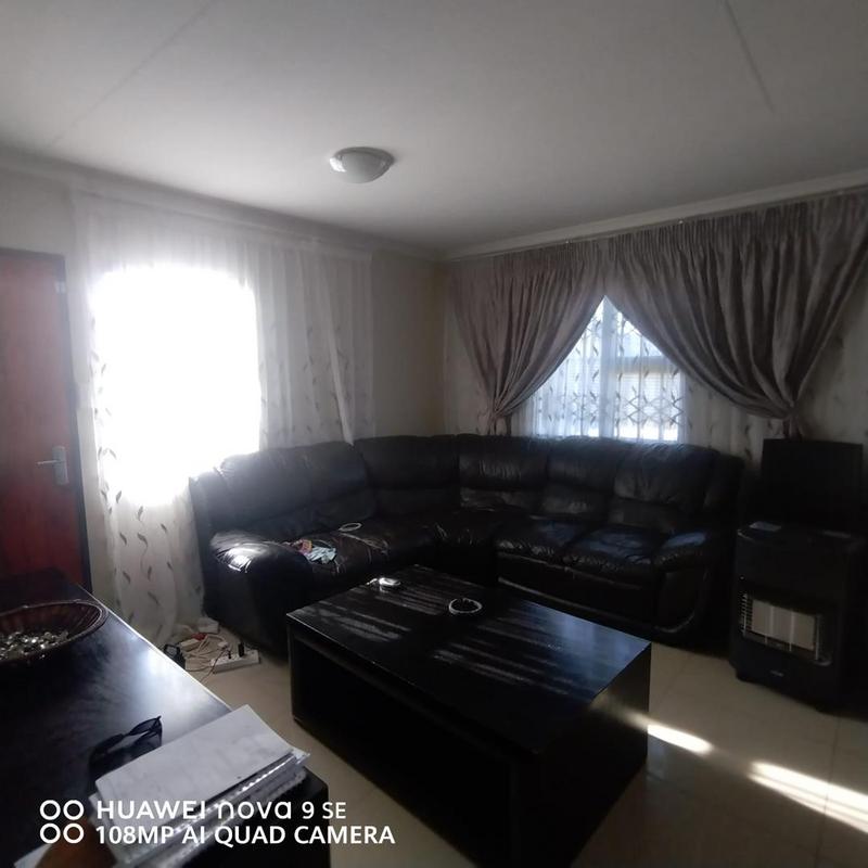 3 Bedroom Property for Sale in Dawn Park Gauteng