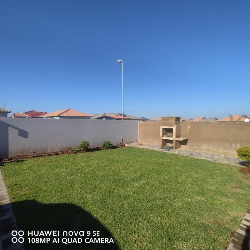 3 Bedroom Property for Sale in Dawn Park Gauteng