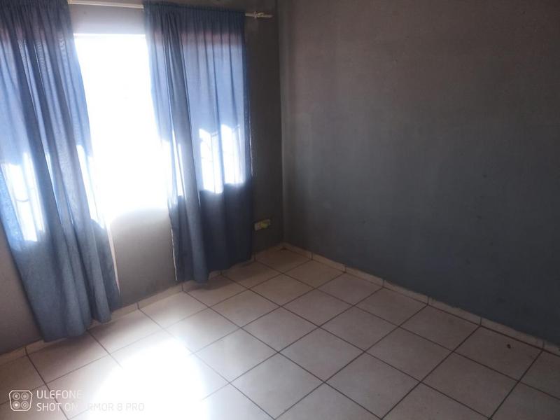 7 Bedroom Property for Sale in Dawn Park Gauteng