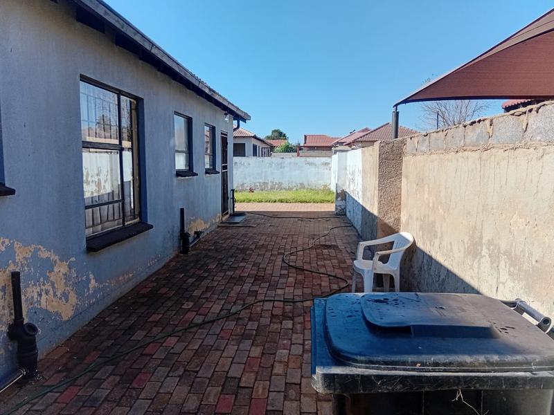 3 Bedroom Property for Sale in Dawn Park Gauteng