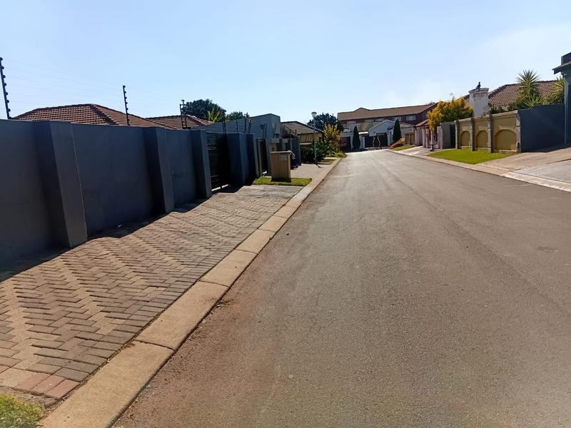 3 Bedroom Property for Sale in Dawn Park Gauteng