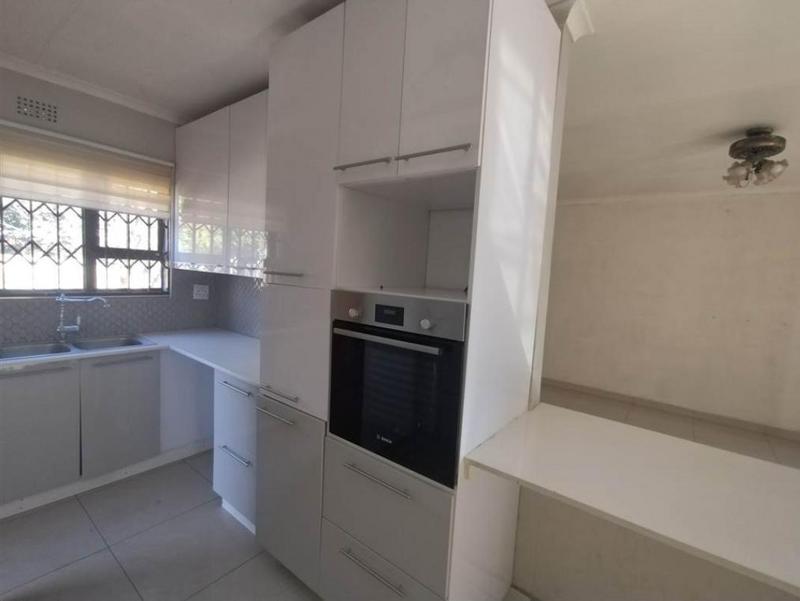 4 Bedroom Property for Sale in Dawn Park Gauteng