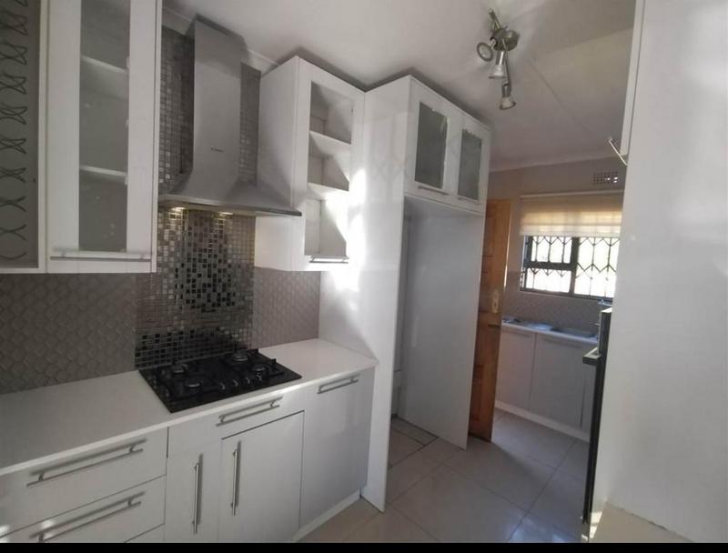 4 Bedroom Property for Sale in Dawn Park Gauteng