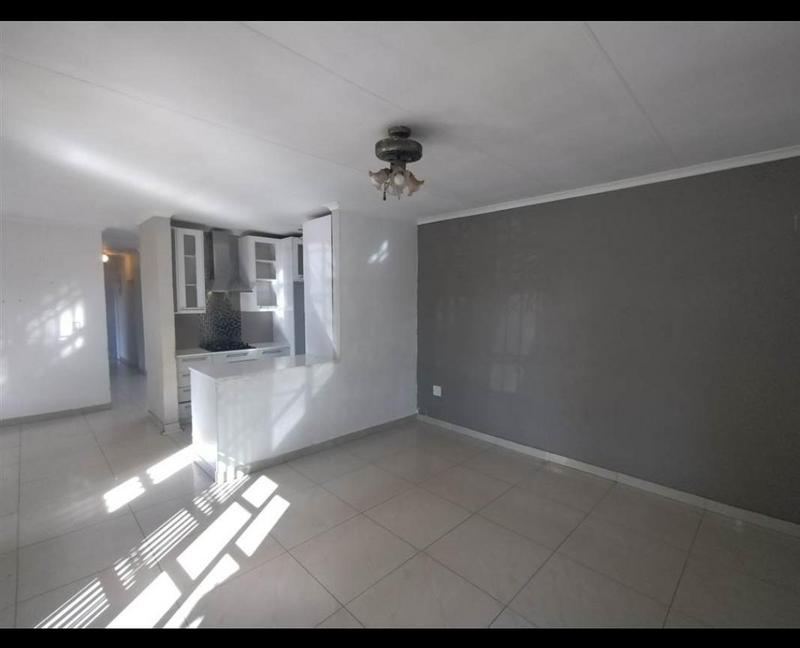 4 Bedroom Property for Sale in Dawn Park Gauteng