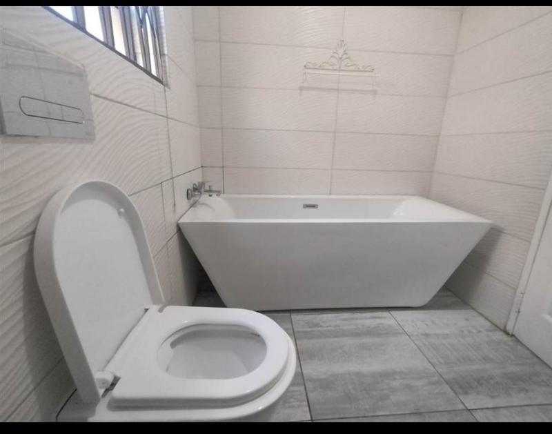 4 Bedroom Property for Sale in Dawn Park Gauteng