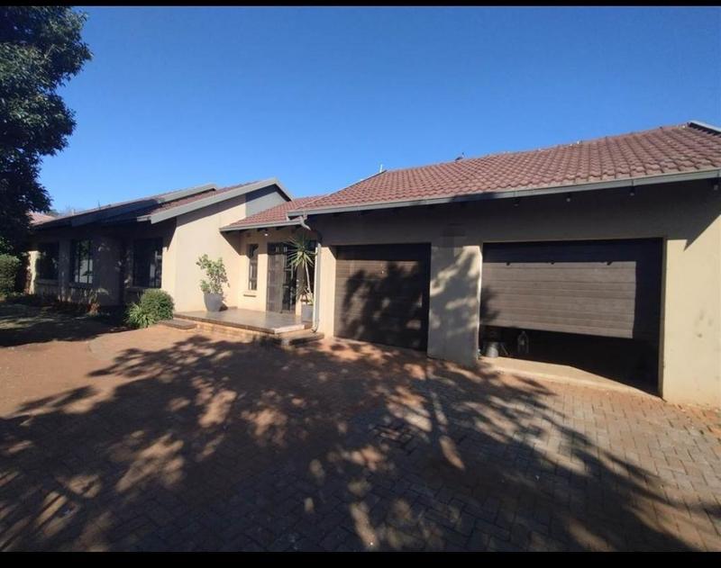 4 Bedroom Property for Sale in Dawn Park Gauteng
