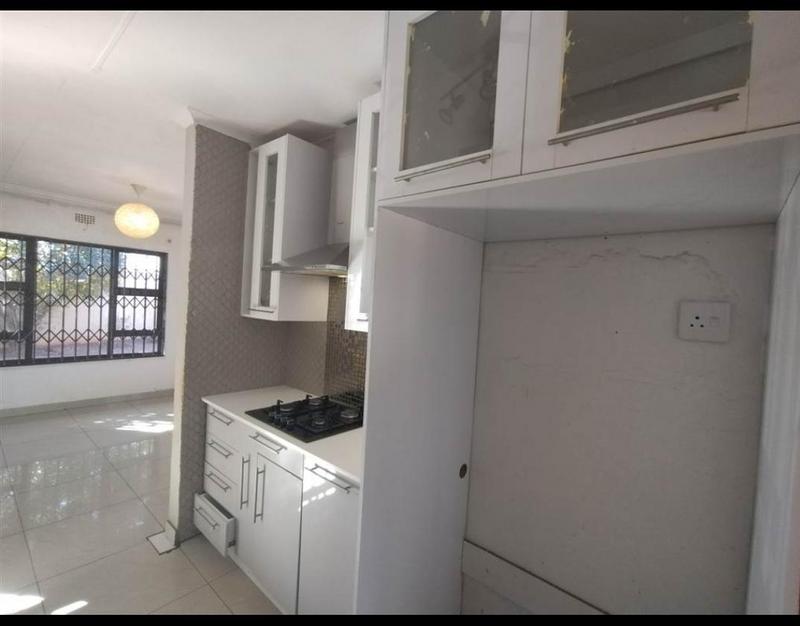 4 Bedroom Property for Sale in Dawn Park Gauteng