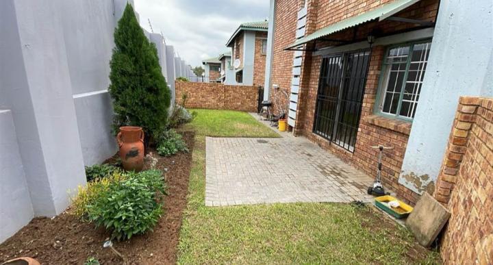 2 Bedroom Property for Sale in Farrar Park Gauteng