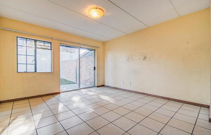2 Bedroom Property for Sale in Farrar Park Gauteng