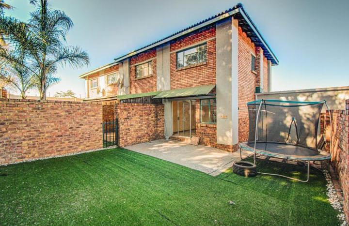 2 Bedroom Property for Sale in Farrar Park Gauteng