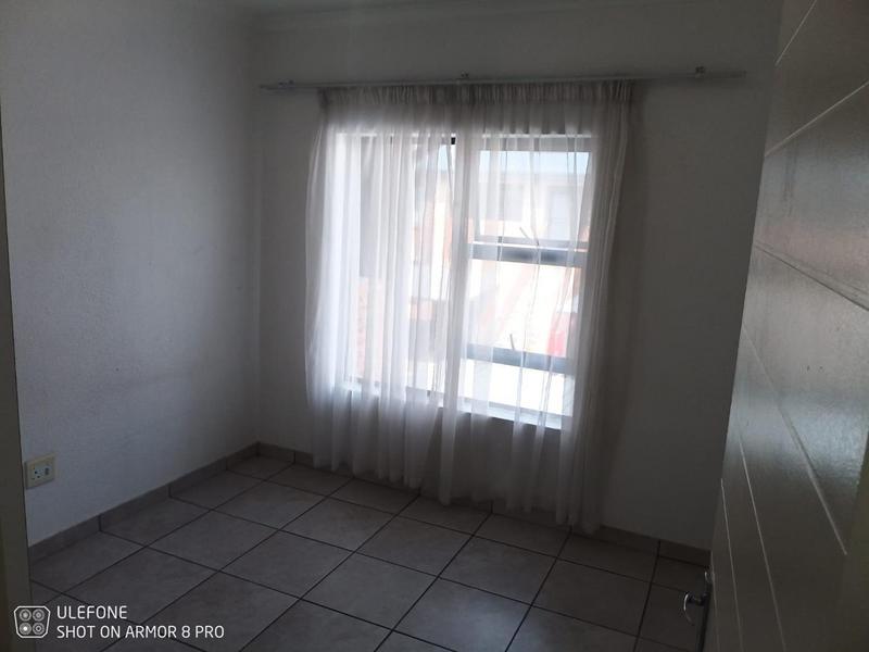 2 Bedroom Property for Sale in Lilianton Gauteng