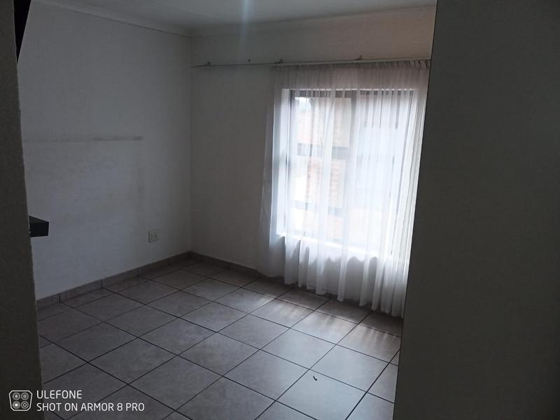 2 Bedroom Property for Sale in Lilianton Gauteng