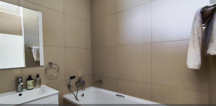 1 Bedroom Property for Sale in Lilianton Gauteng