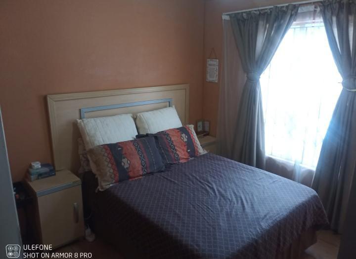 2 Bedroom Property for Sale in Mapleton A H Gauteng