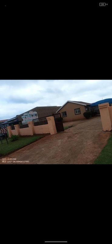 2 Bedroom Property for Sale in Mapleton A H Gauteng