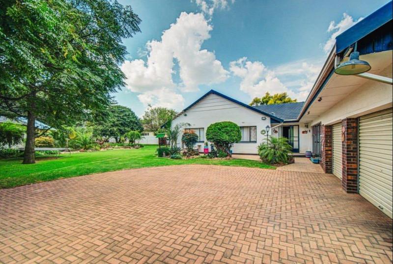 4 Bedroom Property for Sale in Parkdene Gauteng