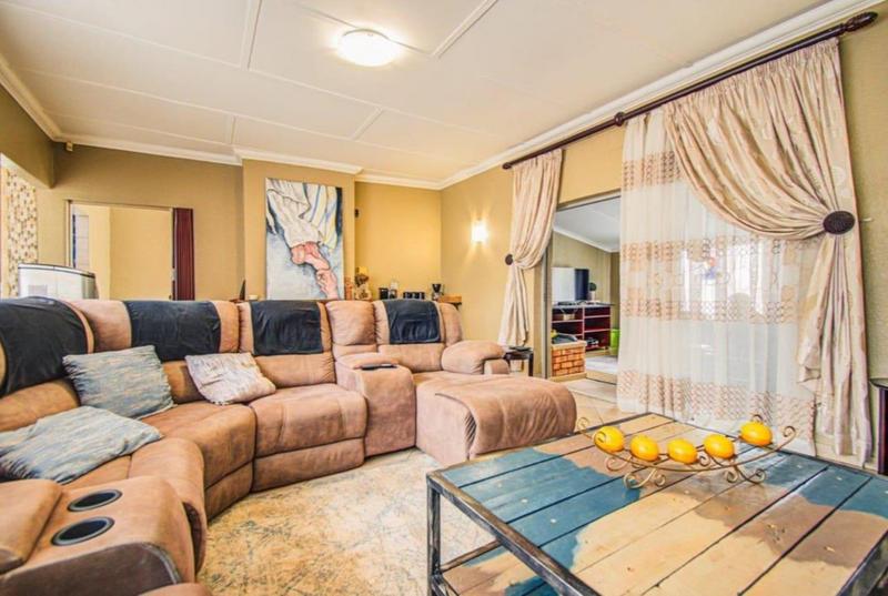 4 Bedroom Property for Sale in Parkdene Gauteng