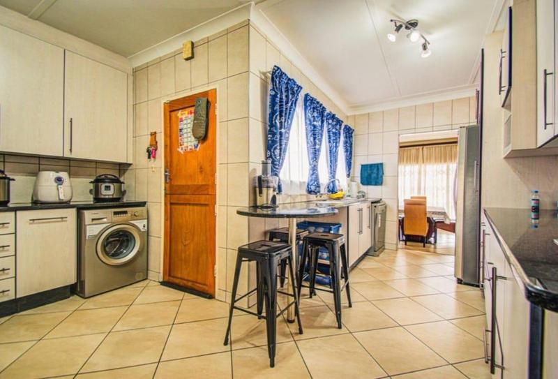 4 Bedroom Property for Sale in Parkdene Gauteng