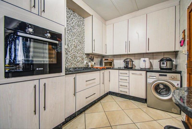 4 Bedroom Property for Sale in Parkdene Gauteng