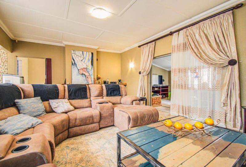 4 Bedroom Property for Sale in Parkdene Gauteng