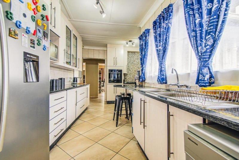 4 Bedroom Property for Sale in Parkdene Gauteng