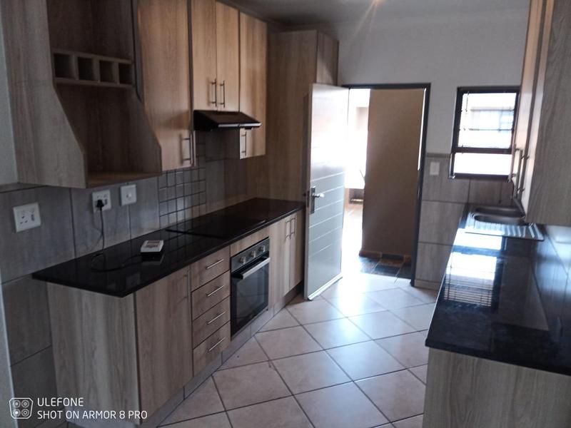 3 Bedroom Property for Sale in Ravenswood Gauteng