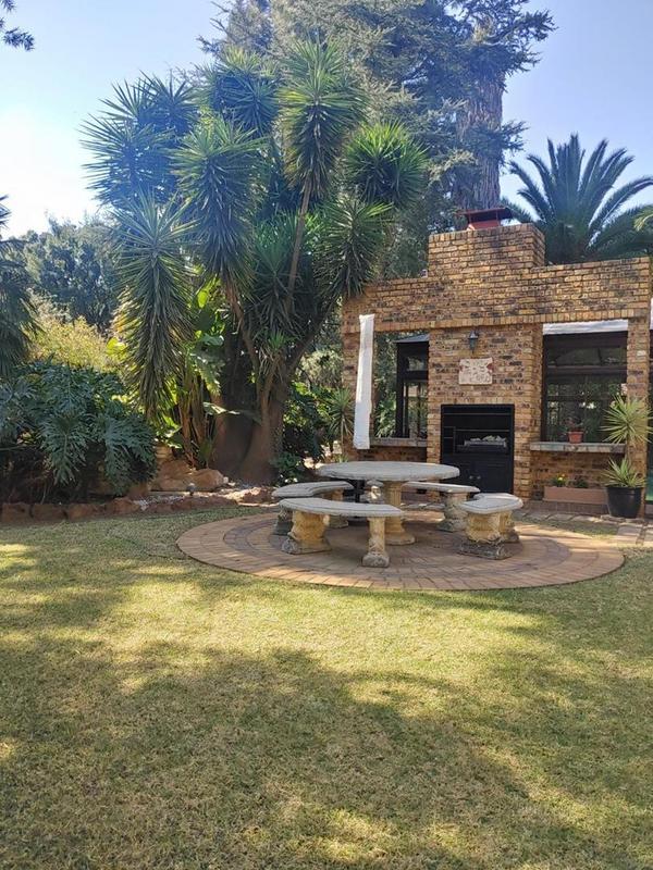 4 Bedroom Property for Sale in Sunward Park Gauteng