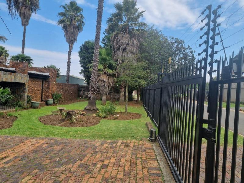 3 Bedroom Property for Sale in Sunward Park Gauteng