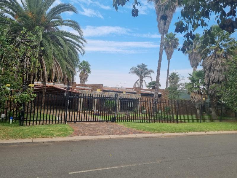 3 Bedroom Property for Sale in Sunward Park Gauteng