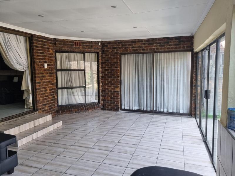 3 Bedroom Property for Sale in Sunward Park Gauteng