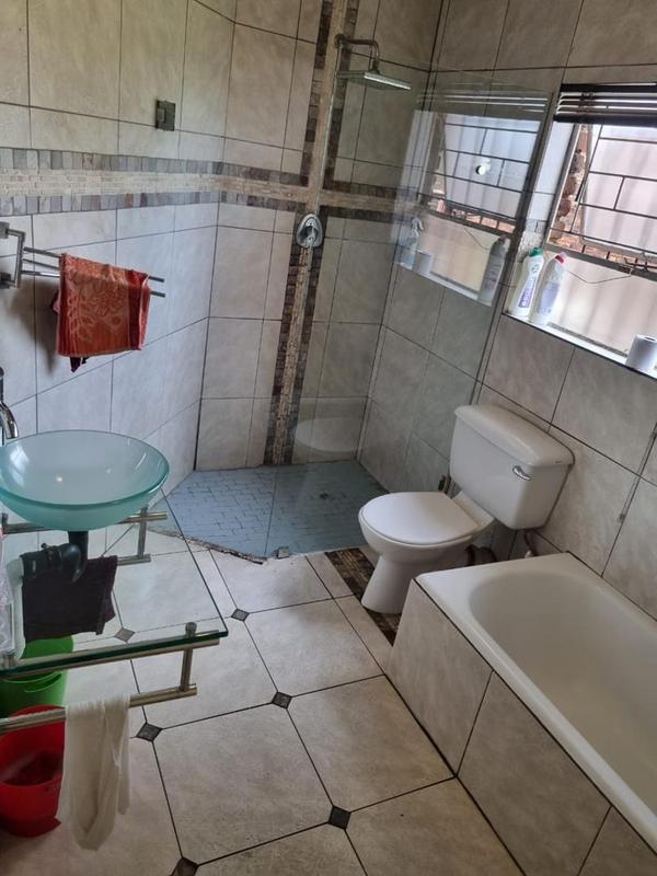 3 Bedroom Property for Sale in Sunward Park Gauteng