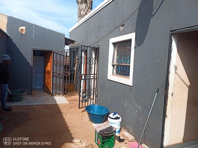 8 Bedroom Property for Sale in Villa Liza Gauteng