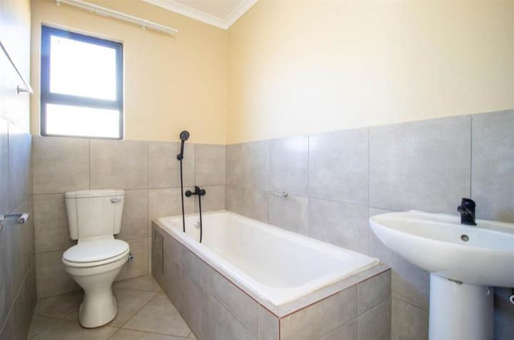 3 Bedroom Property for Sale in Windmill Park Gauteng