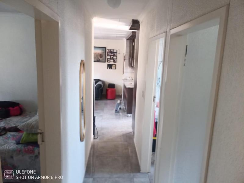 5 Bedroom Property for Sale in Windmill Park Gauteng