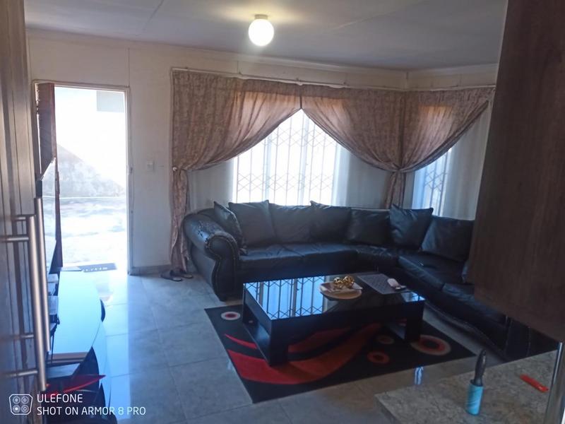 5 Bedroom Property for Sale in Windmill Park Gauteng