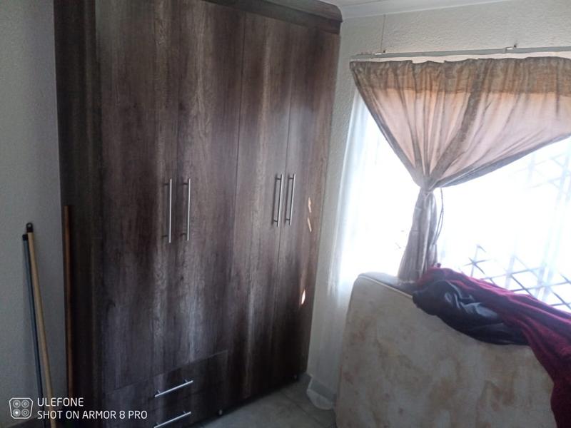 5 Bedroom Property for Sale in Windmill Park Gauteng