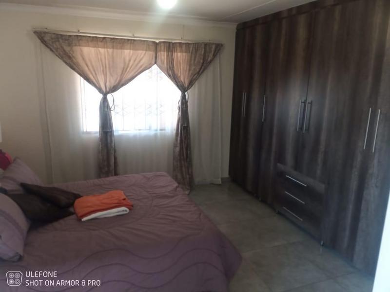5 Bedroom Property for Sale in Windmill Park Gauteng