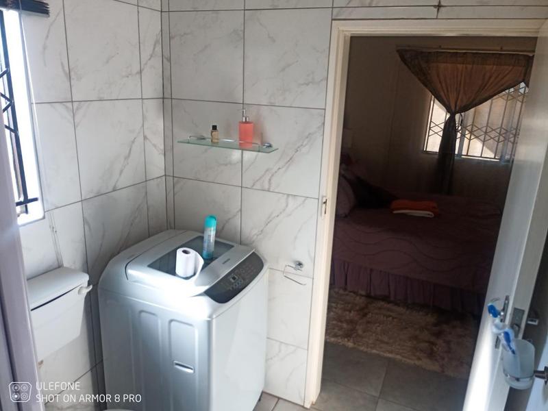 5 Bedroom Property for Sale in Windmill Park Gauteng
